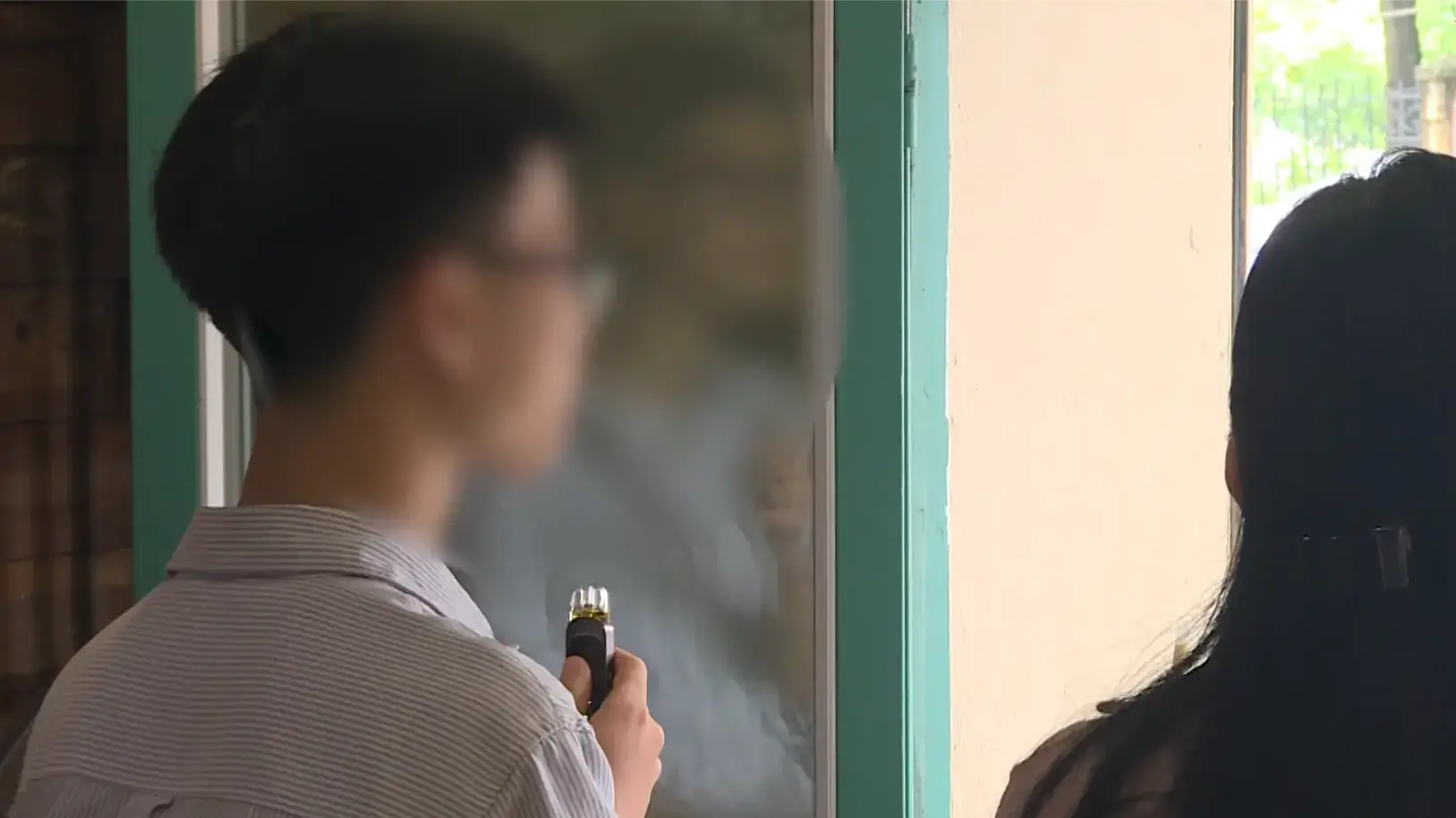 Thuốc lá điện tử tấn công giới trẻ | Phóng sự | 17/11/2025